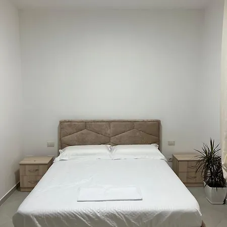 Guest house Eraldo Tragjas